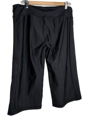 Lululemon Black Sleek Extend Crop